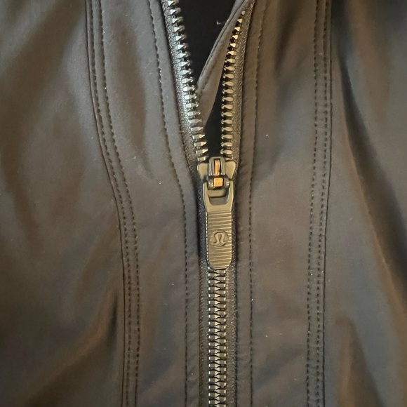 Black lululemon zip up hoodie size 4 - Picture 4 of 5